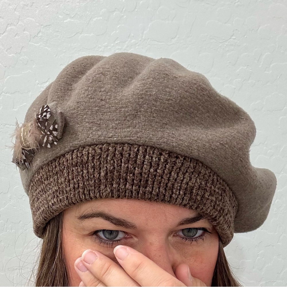 Women’s Brown 100% Wool French Beret with Feather Accent